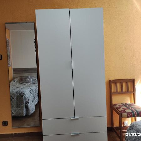 Acogedor Apartment Zaragoza Bagian luar foto