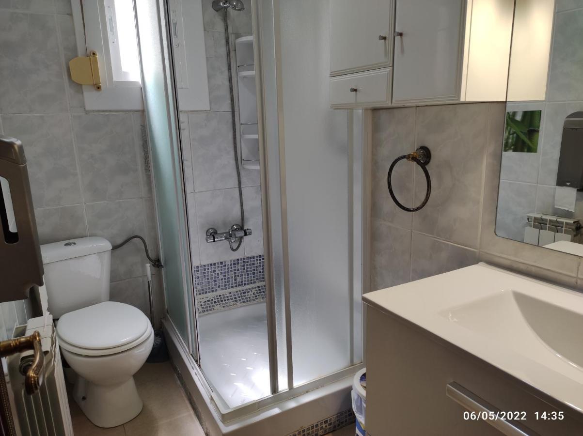Acogedor Apartment Zaragoza Bagian luar foto