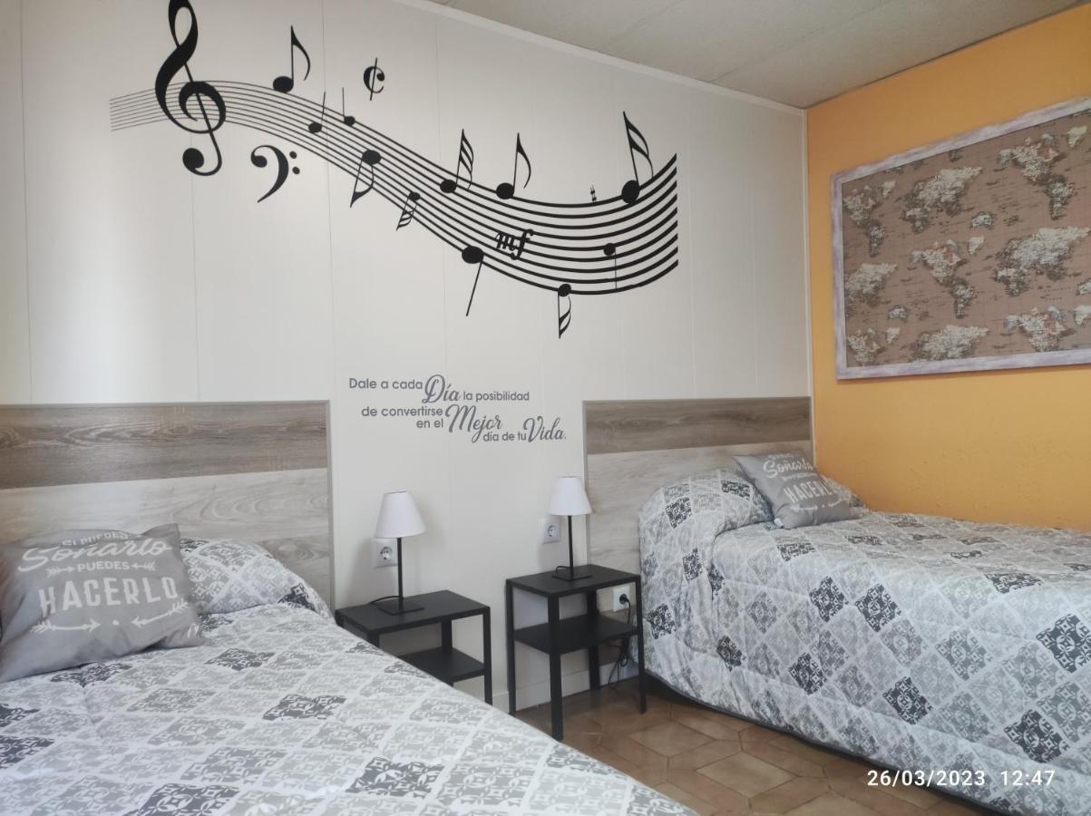 Acogedor Apartment Zaragoza Bagian luar foto